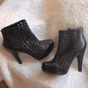 Ugg heeled black booties sz 7.5